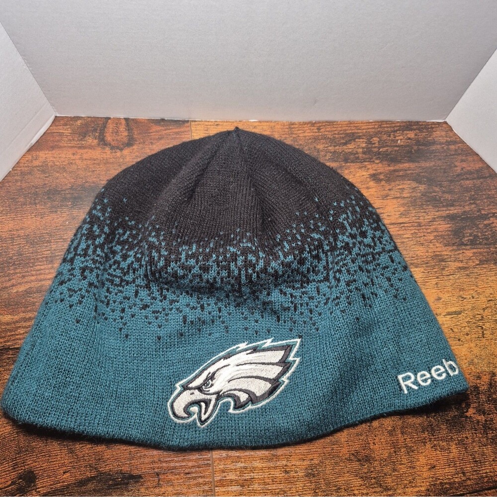 NFL Philadelphia Eagles On Field Winter Hat Beenie Reebok OS Green and Black